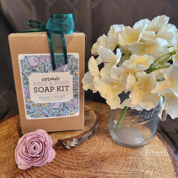 Cosmic melt and pour soap crafting kit NIB - Picture 1 of 5